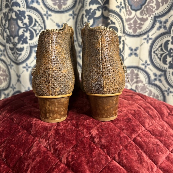 Women’s Unity in Diversity Sage Zipper Bootie Sandal tan & Black Leather size 39 - Picture 6 of 9